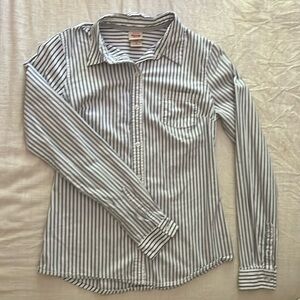 Corp Goth or grungy button up